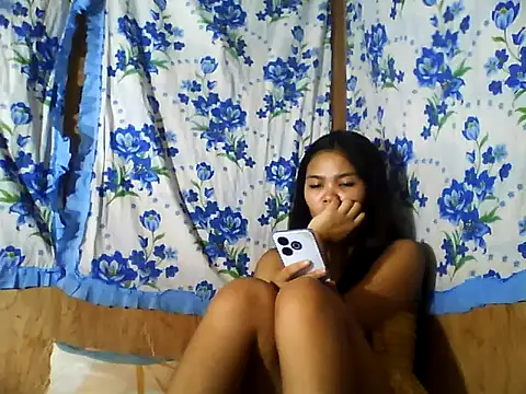 PinaySkinnyJust18 online show from July 5, 2026, 4:19 am