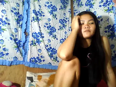 PinaySkinnyJust18 online show from June 16, 2026, 9:59 pm