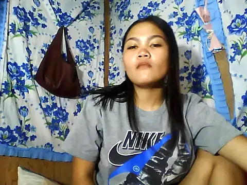 PinaySkinnyJust18 online show from June 21, 2026, 10:04 pm