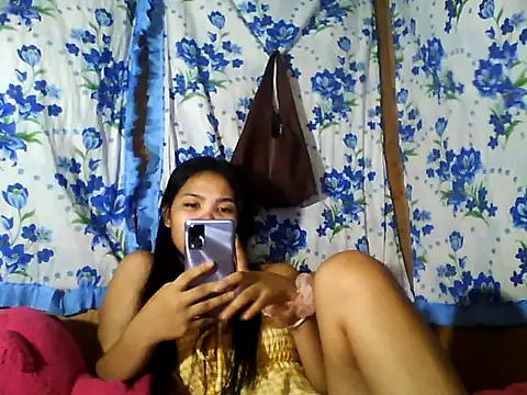 PinaySkinnyJust18 online show from June 28, 2026, 4:30 am