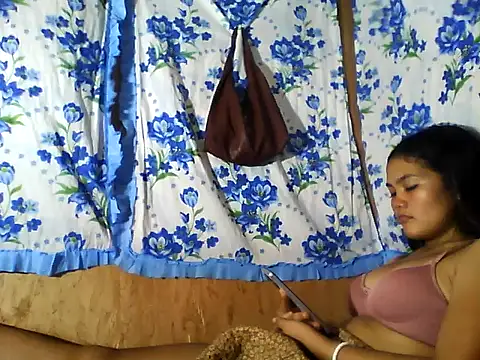 PinaySkinnyJust18 online show from June 23, 2026, 9:40 am