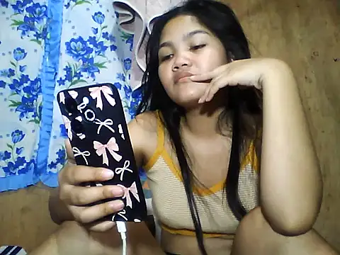 PinaySkinnyJust18 online show from July 15, 2026, 10:50 pm