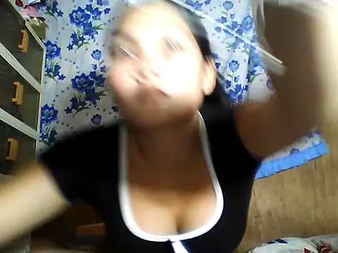 PinaySkinnyJust18 online show from June 15, 2026, 5:07 am