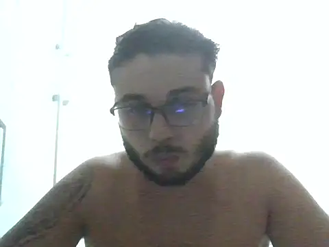 peuba12 online show from March 11, 2026, 12:04 am