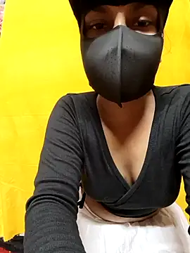 Curvy Sanjana online show from April 15, 2026, 5:39 pm