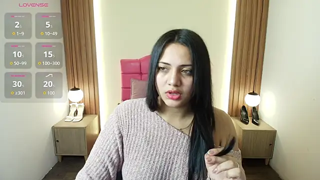 IvonneRoss  online show from March 2, 2026, 12:23 pm