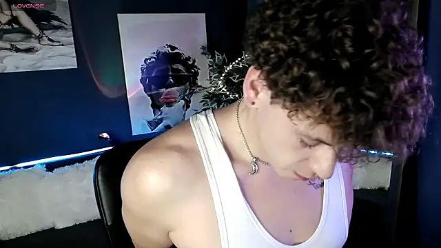 TylerGibson online show from June 24, 2026, 1:37 am