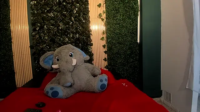 IvyyEmerald online show from March 6, 2026, 1:06 pm