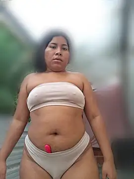 Sweet-Dirty-Storm online show from June 15, 2026, 4:17 pm