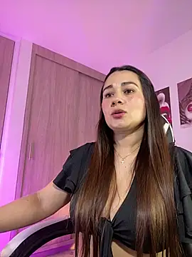 saray mendozaa online show from June 22, 2026, 7:11 pm