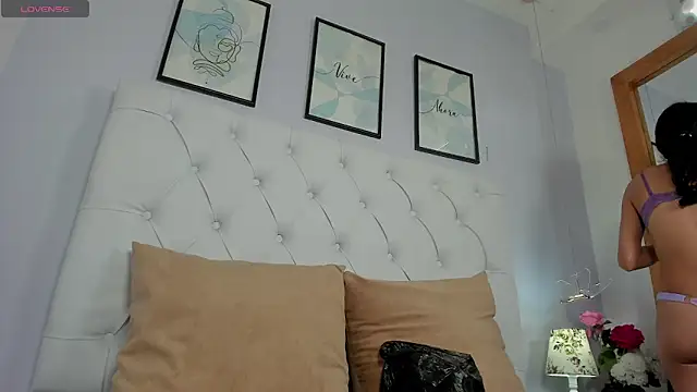 sweett eyes  online show from February 10, 2026, 5:12 pm