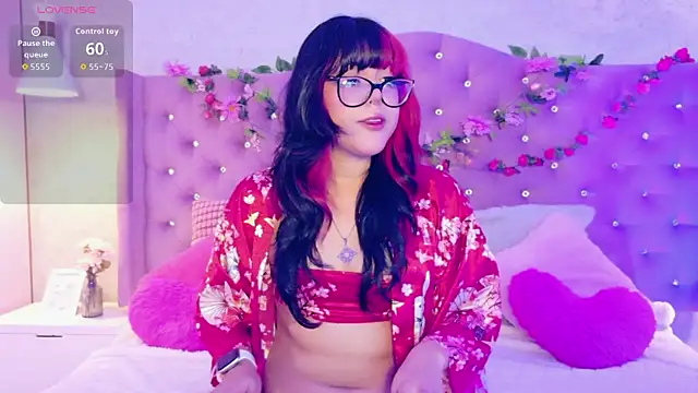 EllieNeptune  online show from June 10, 2026, 4:35 am