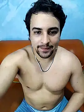 Snapshot of AxelWhitte chatting on March 6, 2026, 5:08 pm AxelWhitte online show from March 6, 2026, 5:08 pm