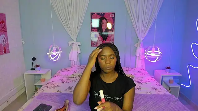 naomi campell online show from March 13, 2026, 7:41 pm