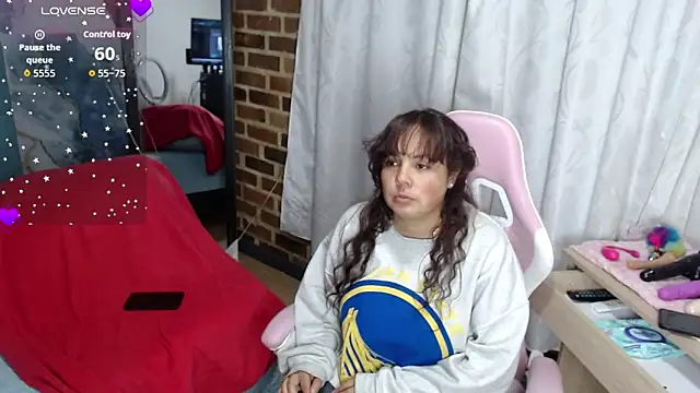 Snapshot of HannaRose- chatting on March 24, 2026, 2:22 am HannaRose- online show from March 24, 2026, 2:22 am