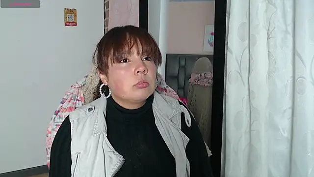 Snapshot of HannaRose- chatting on May 5, 2026, 2:36 am HannaRose- online show from May 5, 2026, 2:36 am