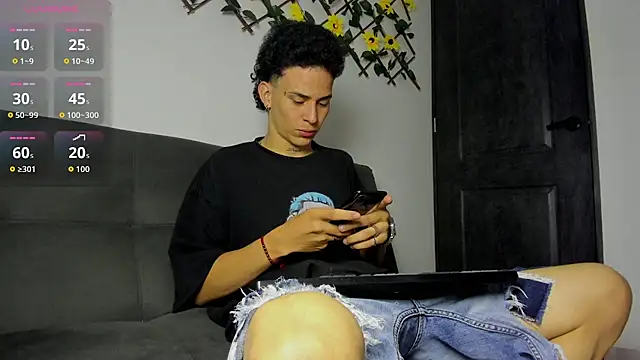 Maxxx bigcockx online show from April 29, 2026, 1:32 am