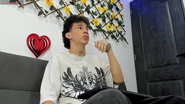 Maxxx bigcockx online show from February 18, 2026, 1:14 am