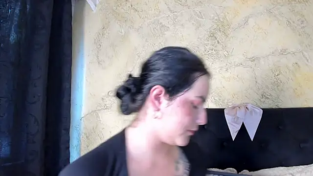 JeniferPowell nm online show from February 4, 2026, 6:03 pm