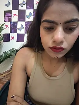 Snapshot of Alisha_Babyy chatting on July 13, 2026, 5:07 am Alisha Babyy online show from July 13, 2026, 5:07 am