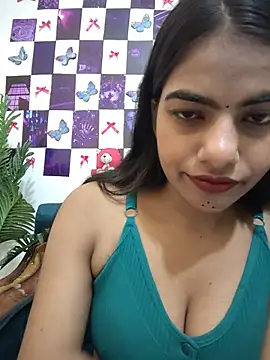 Snapshot of Alisha_Babyy chatting on July 4, 2026, 1:56 am Alisha Babyy online show from July 4, 2026, 1:56 am