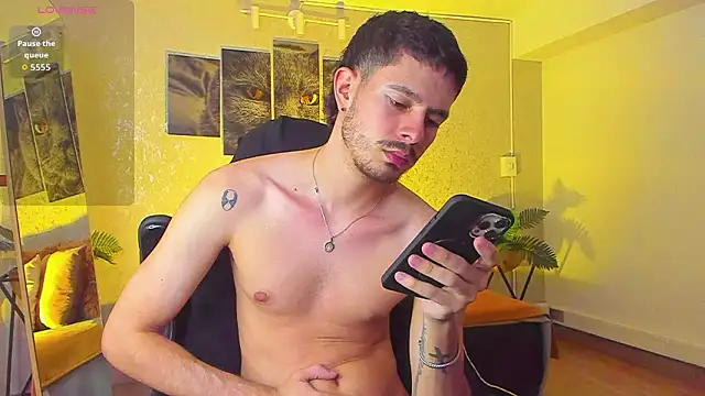 Nils saintt online show from March 12, 2026, 4:07 am