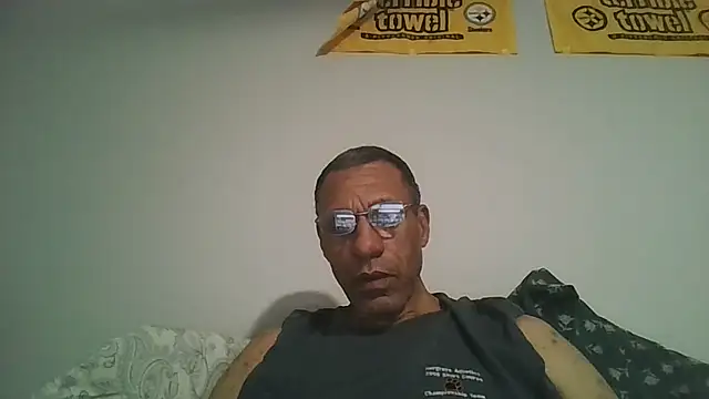 swimmer2496 online show from February 7, 2026, 7:27 am