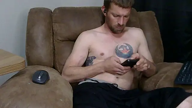 redheadlover828 online show from February 1, 2026, 8:29 pm