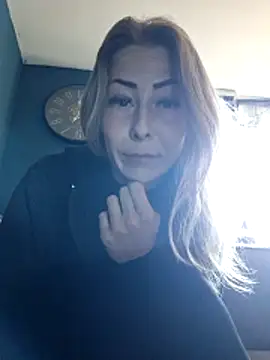 dewimp1 online show from April 30, 2026, 4:58 pm