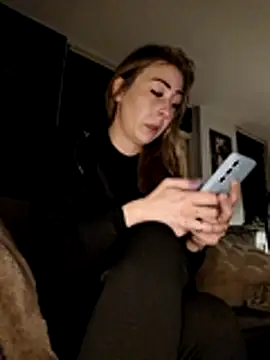 Snapshot of dewimp1 chatting on March 13, 2026, 7:19 pm dewimp1 online show from March 13, 2026, 7:19 pm