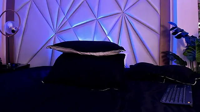 alexandro castillo online show from February 2, 2026, 1:10 pm