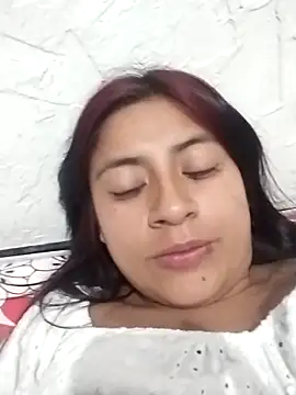 emma myers 18 online show from February 4, 2026, 11:55 pm