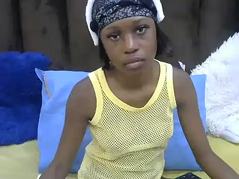 sweetcoco240 online show from January 19, 2026, 6:50 am