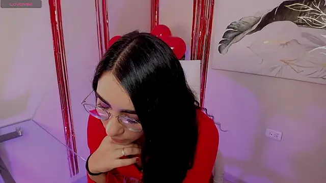 scarlett25   online show from February 14, 2026, 12:49 pm