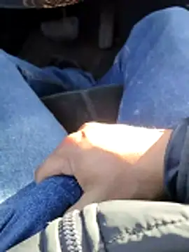 erikk666 online show from February 3, 2026, 2:33 pm