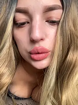 SashaPri online show from February 9, 2026, 12:03 pm