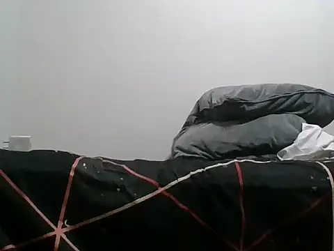 Snapshot of MRdxxx444 chatting on May 15, 2026, 5:11 pm MRdxxx444 online show from May 15, 2026, 5:11 pm