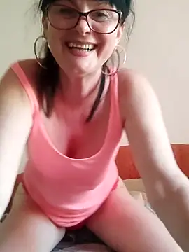 AliceSwan57 online show from May 24, 2026, 4:40 pm