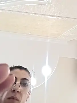 VaboXAlisa online show from April 21, 2026, 3:35 am