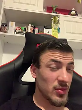 cengizbora online show from February 2, 2026, 9:36 pm