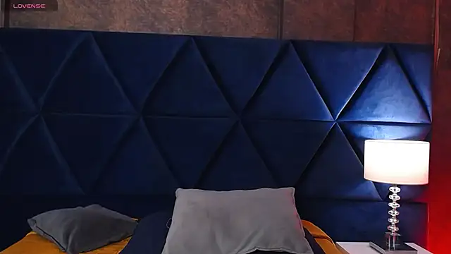 Logan Woods online show from March 13, 2026, 4:28 am