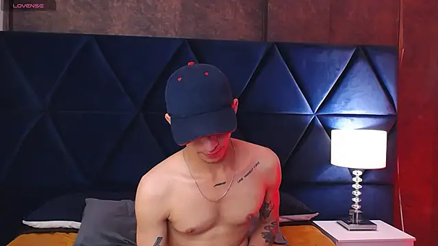 Logan Woods online show from March 7, 2026, 11:05 am