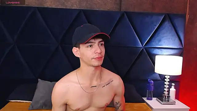 Logan Woods online show from March 11, 2026, 6:46 pm