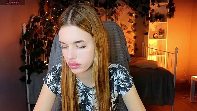 Anna Lumina online show from February 7, 2026, 9:01 pm