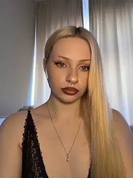 DayaFoxy online show from April 30, 2026, 1:07 pm