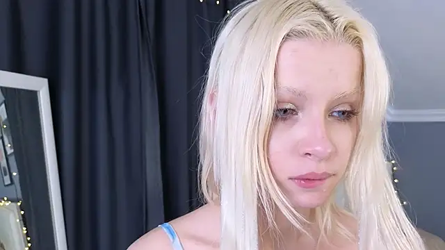 Naomi Demio online show from March 19, 2026, 1:22 pm