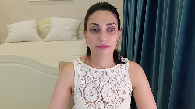 LovelyBeatrice online show from June 20, 2026, 6:24 pm