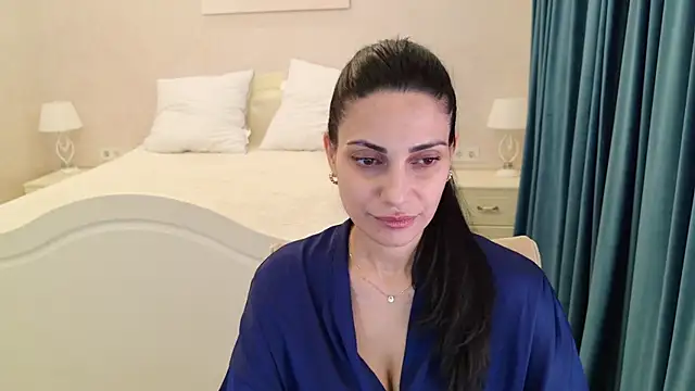 LovelyBeatrice online show from June 25, 2026, 6:46 pm