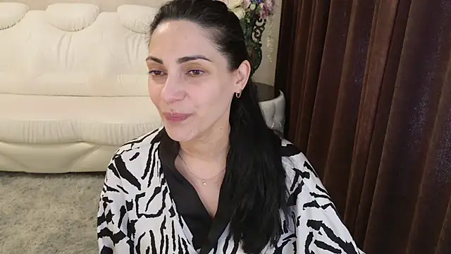 LovelyBeatrice online show from May 31, 2026, 12:22 pm