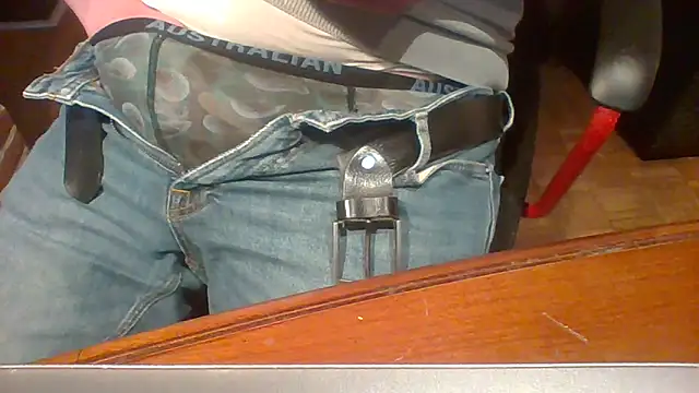 Snapshot of ludowrss chatting on March 6, 2026, 12:38 am ludowrss online show from March 6, 2026, 12:38 am